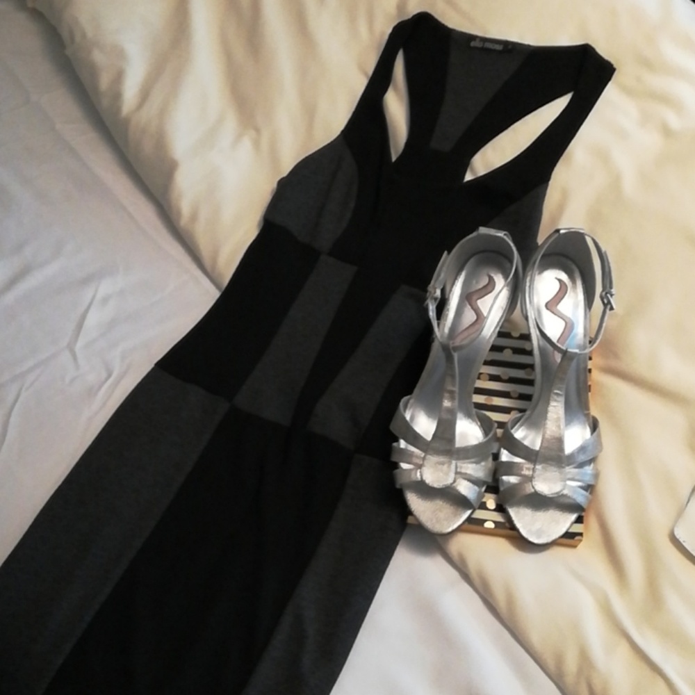 NWOT Ella Moss body con dress